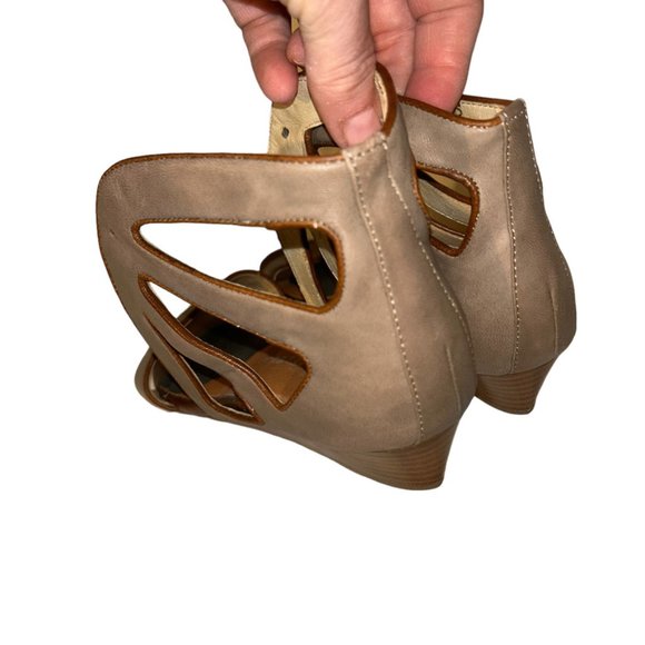 Jeffrey Campbell khaki laser cut out Leather cage wedge sandals shoes 8.5 - Picture 4 of 7